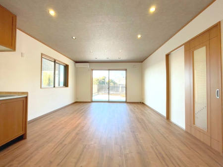 ���̑����� �������C���e���A���l����̂��y���݂ȍL�����r���O�ł��I  