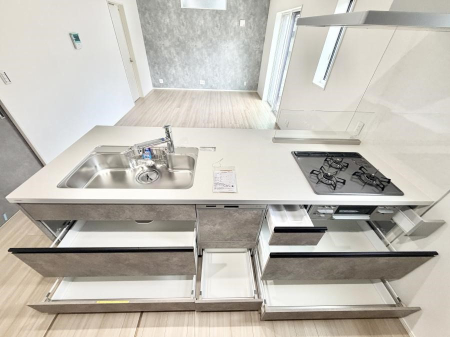 �L�b�`�� 2����  ���Ƒ����J��[�߂�A������̂���L�b�`��