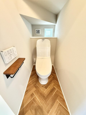 �g�C�� ���邭����������g�C��  