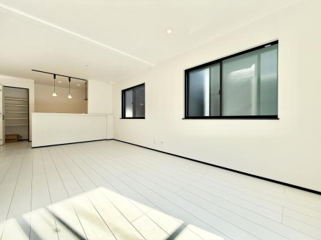 ���r���O ���������났�ƏΊ炪�W�܂�A�S���܂郊�r���O