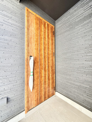 ���� �O�ρ� �V���v���Ŕ������A�Z�܂��̑���ۂ��ʂ錺�ւł�