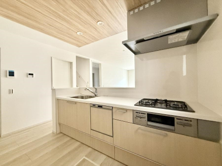 �L�b�`�� �������V���v���Ŕ������S�n�悢���Ԃ𐶂ރL�b�`�����