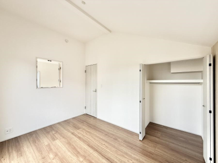 �q������ ����