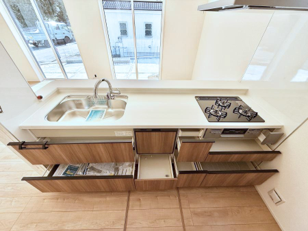 �L�b�`�� �������Ƒ����J��[�߂�A������̂���L�b�`��