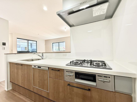 �L�b�`�� ��b���[�܂�ΖʃL�b�`���I�Ƒ��Ƃ̉�b���͂��݂܂�  