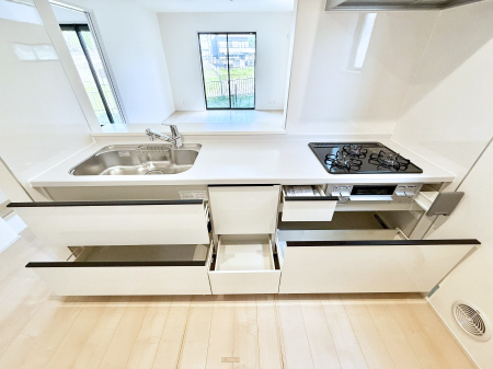 �L�b�`�� 1����  �����[�͖L�x�ȃV�X�e���L�b�`���ł��I