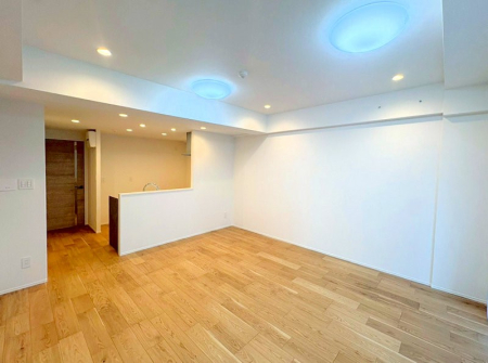 ���r���O �������L�����r���O�̓C���e���A���l����̂��y���݂ł���