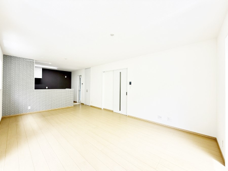 ���r���O ���������났�ƏΊ炪�W�܂�A�S���܂郊�r���O