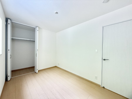 �Q�� ���������̔z�u��ʋC���̗ǂ��݌v�ŕ����̋�C�������炸�A��ɐV�N�ȋ�C������܂�