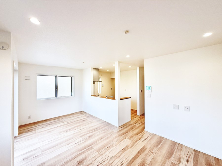 ���̑����� �������Ƒ��̏Ί炪���ӂ��A���났�̋��