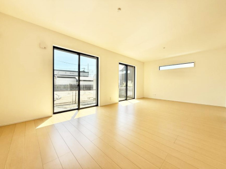 ���r���O ���������R�̌����������݁A���邢��Ԃ��L����܂�