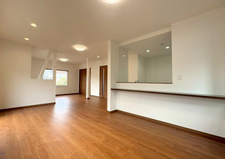 ���r���O ���̊Ԃɂ��Ƒ����W�܂����Ⴄ����ȃ��r���O�����ł����