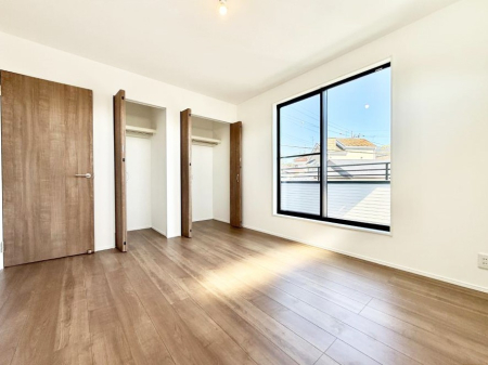 ���̑����� �傫�ȑ��͊J����������A���邳�ʕ��o�b�`���ł�