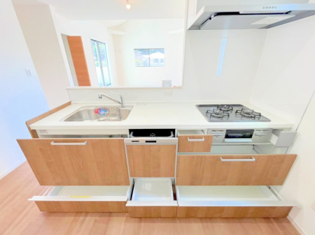 �L�b�`�� ���[�͖L�x�ȃV�X�e���L�b�`���ł��I