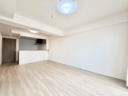 ���r���O ���������S�n�̂����A���z�̃��r���O