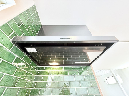 ���̑����� �ݔ����������̏��C����������C��ɗU������A�����I�ɔr�����ł��܂��B