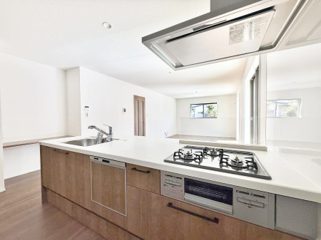 �L�b�`�� �����������������Ԃ����܂��A�Ί炠�ӂ��L�b�`��