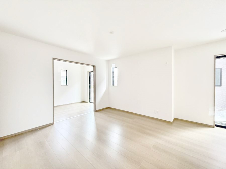 ���r���O ���������났�ƏΊ炪�W�܂�A�S���܂郊�r���O