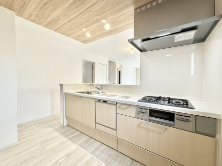 �L�b�`�� �������V���v���Ŕ������S�n�悢���Ԃ𐶂ރL�b�`�����