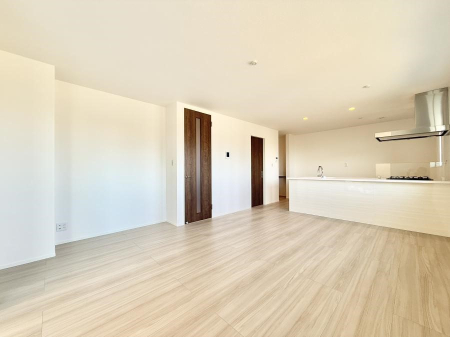 ���r���O ���̊Ԃɂ��Ƒ����W�܂����Ⴄ����ȃ��r���O�����ł����