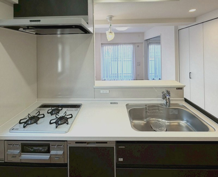 �L�b�`�� �V���v���Ŕ������S�n�悢���Ԃ𐶂ރL�b�`�����