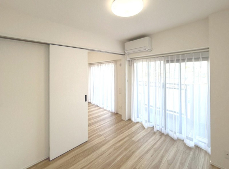 ���̑����� �傫�ȑ��͊J����������A���邳�ʕ��o�b�`���ł�  