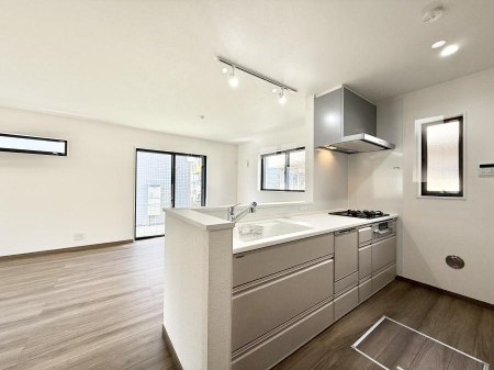 �L�b�`�� ���������y���݂ƐH�ׂ�K����͂���L�b�`��