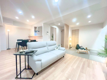 ���r���O �������Ƒ������R�ƏW�܂�A�y�������Ԃ��߂����郊�r���O