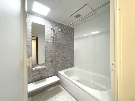 ���� �����b�N�X�ł���A���₩�ȕ��͋C�̃o�X���[��