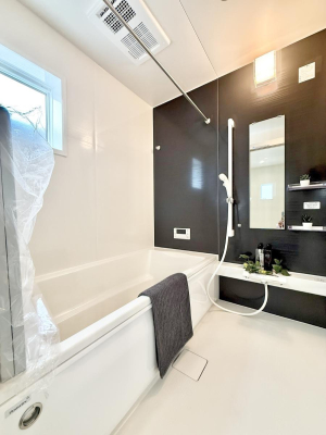 ���� �����������F�����̕ǖʁA�������A������芰����o�X���[���B