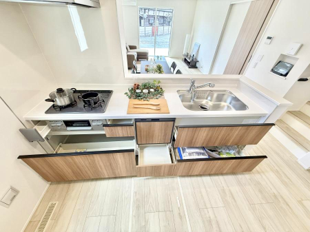 �L�b�`�� ���[�͖L�x�ȃV�X�e���L�b�`���ł��I