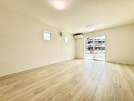 ���r���O �����������������Ɠ��ʂɂ���A�e���̋��