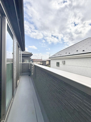 �o���R�j�[ ������ �G�߂̈ڂ낢����������J���I�ȋ�Ԃł�