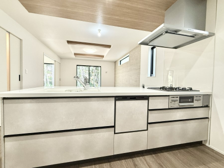 �L�b�`�� ���������y���݂ƐH�ׂ�K����͂���L�b�`��