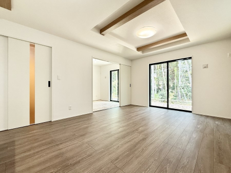 ���r���O ���������S�n�̂����A���z�̃��r���O