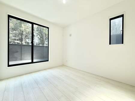 �Q�� ���������̔z�u��ʋC���̗ǂ��݌v�ŕ����̋�C�������炸�A��ɐV�N�ȋ�C������܂�