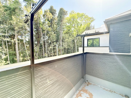 �o���R�j�[ ������ ���̃R�[�q�[���̐�����y���ށA�����̏ꏊ