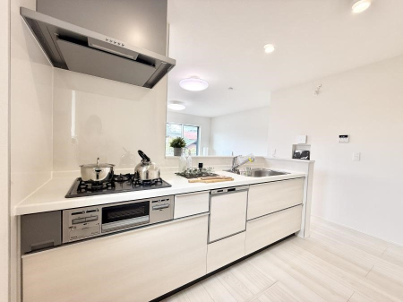 �L�b�`�� �������V���v���Ŕ������S�n�悢���Ԃ𐶂ރL�b�`�����