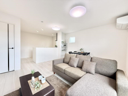 ���r���O ���������R�Ɖ�b�����܂��A�S�n�悢�ЂƂƂ�