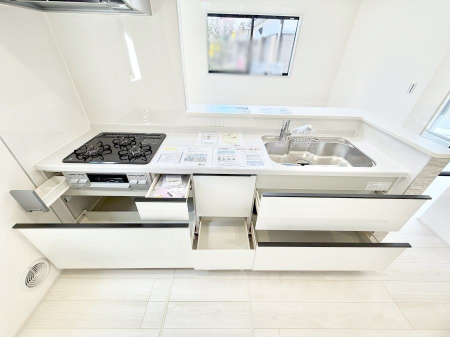 �L�b�`�� �������Ƒ����J��[�߂�A������̂���L�b�`��