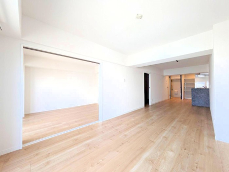 ���r���O ���������났�ƏΊ炪�W�܂�A�S���܂郊�r���O