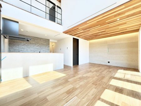 ���̑����� �������C���e���A���l����̂��y���݂ȍL�����r���O�ł��I  