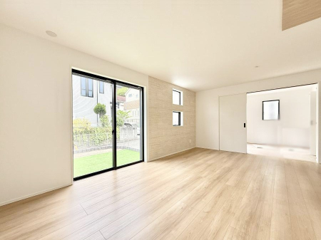 ���̑����� �傫�ȑ�����������薾�邢��Ԃł��������������܂�  