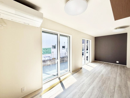 ���r���O ���������C�ɓ���̏ꏊ�ŁA�̂�т�Ƃ������Ԃ�