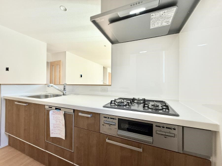 �L�b�`�� ��b���[�܂�ΖʃL�b�`���I�Ƒ��Ƃ̉�b���͂��݂܂�  