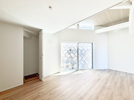 ���̑����� �������Ƒ��̏Ί炪���ӂ��A���났�̋��