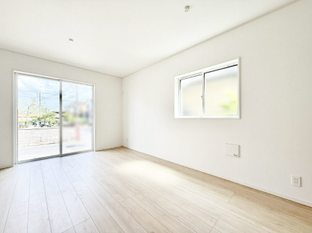 ���r���O ���������S�n�̂����A���z�̃��r���O