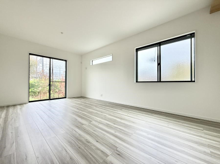 ���r���O ���̊Ԃɂ��Ƒ����W�܂����Ⴄ����ȃ��r���O�����ł����