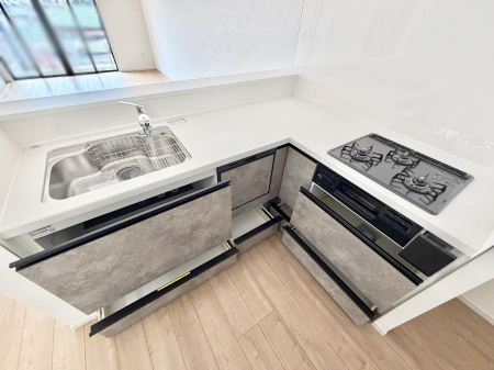 �L�b�`�� ���[�͖L�x�ȃV�X�e���L�b�`���ł��I