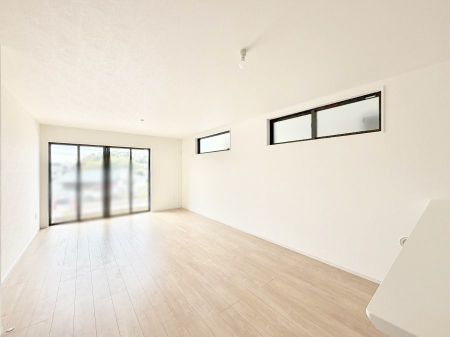 ���̑����� �z�������˂����ޖ��邢LDK�͉Ƒ��ł̂�т芰���܂�